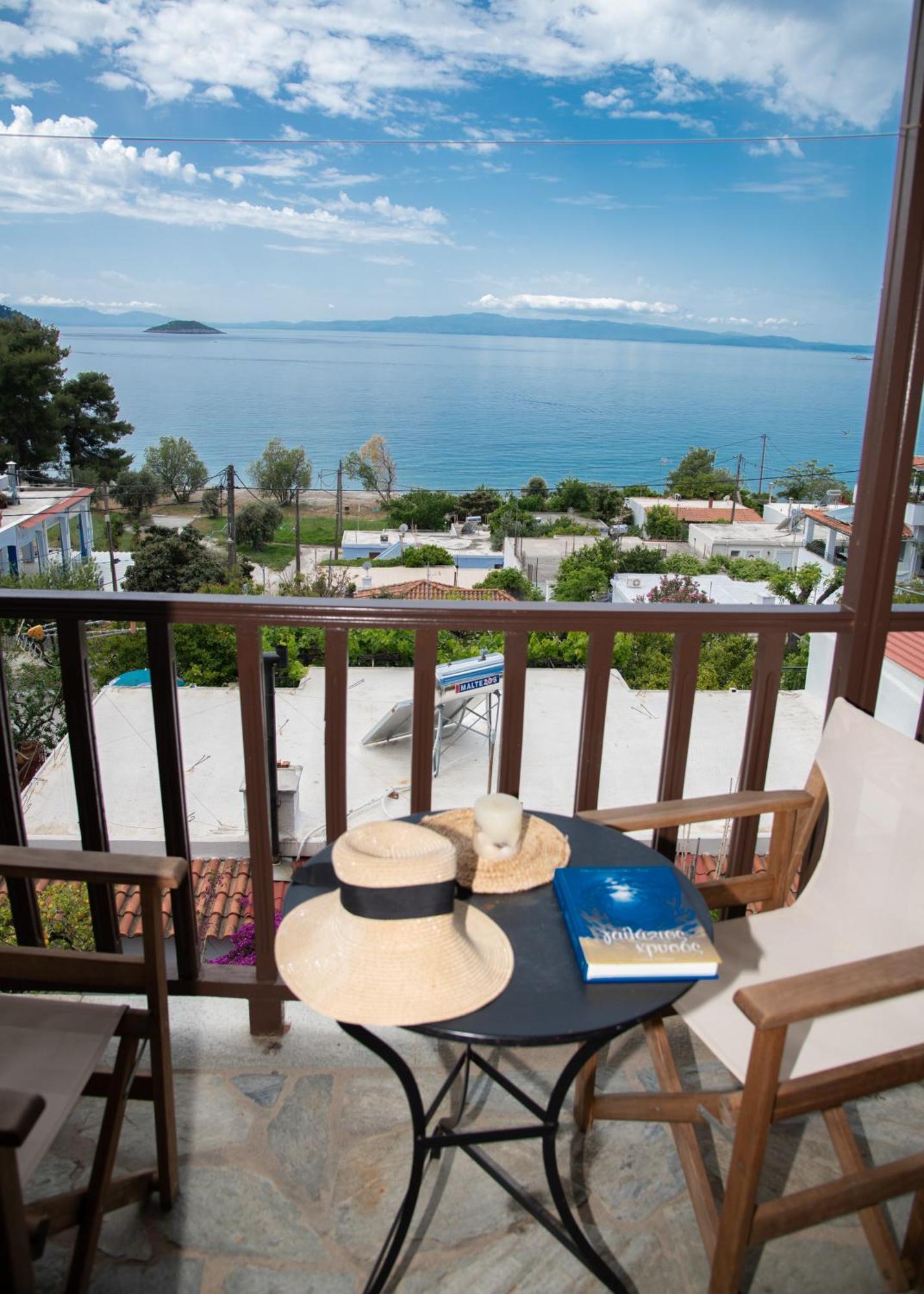 Lilian Beachfront Apartments Neo Klima Dış mekan fotoğraf