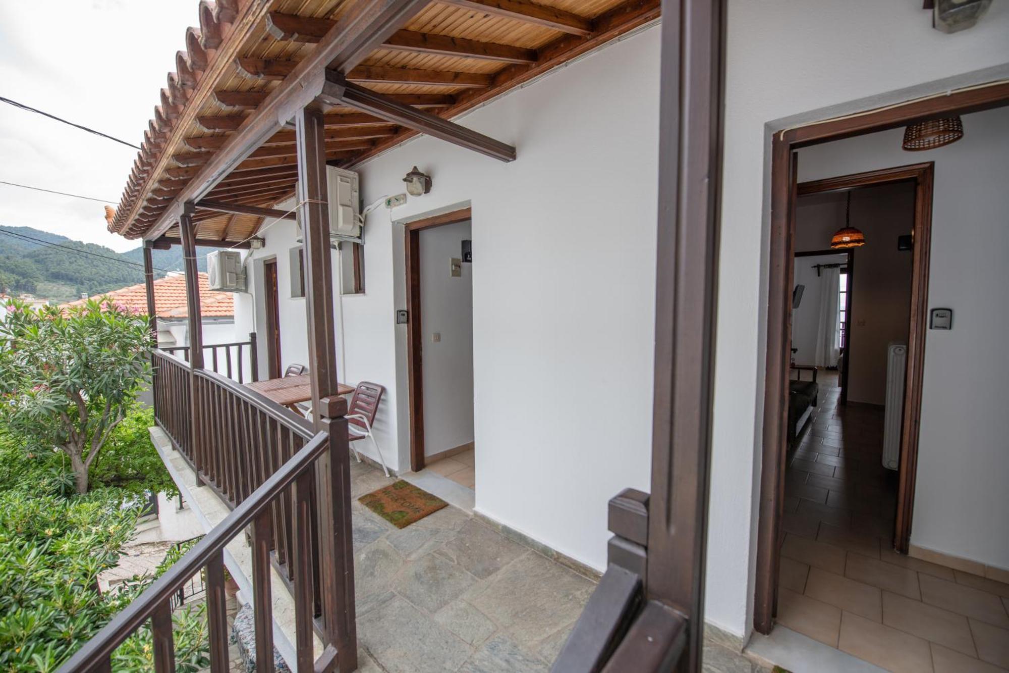 Lilian Beachfront Apartments Neo Klima Dış mekan fotoğraf