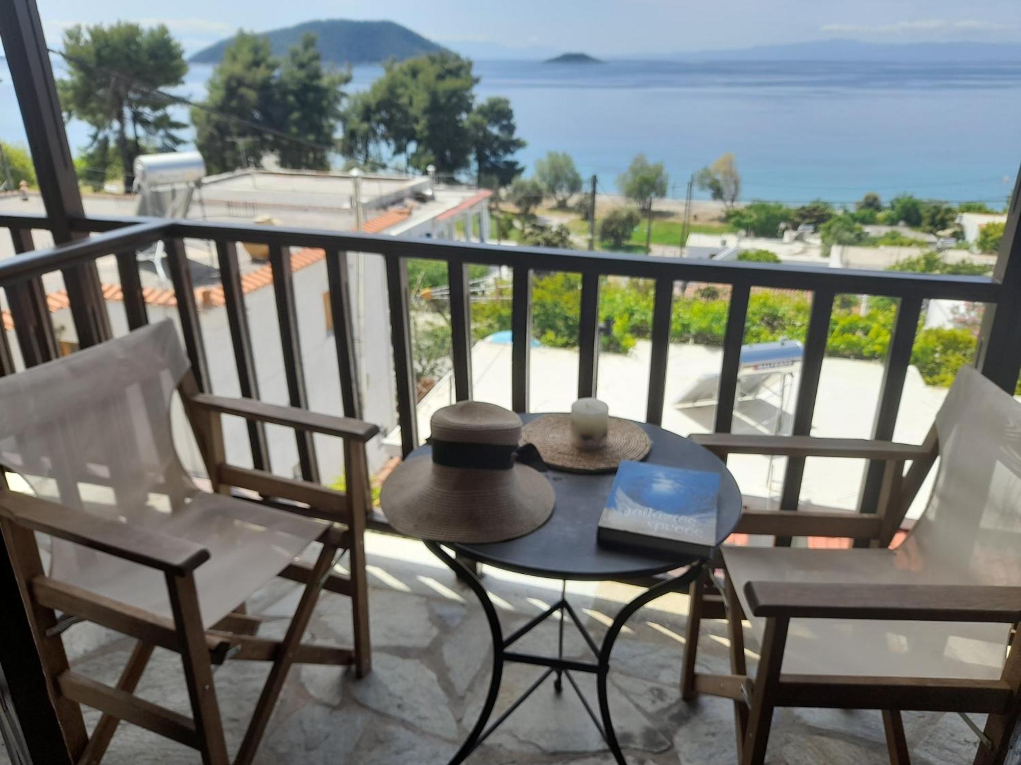 Lilian Beachfront Apartments Neo Klima Dış mekan fotoğraf