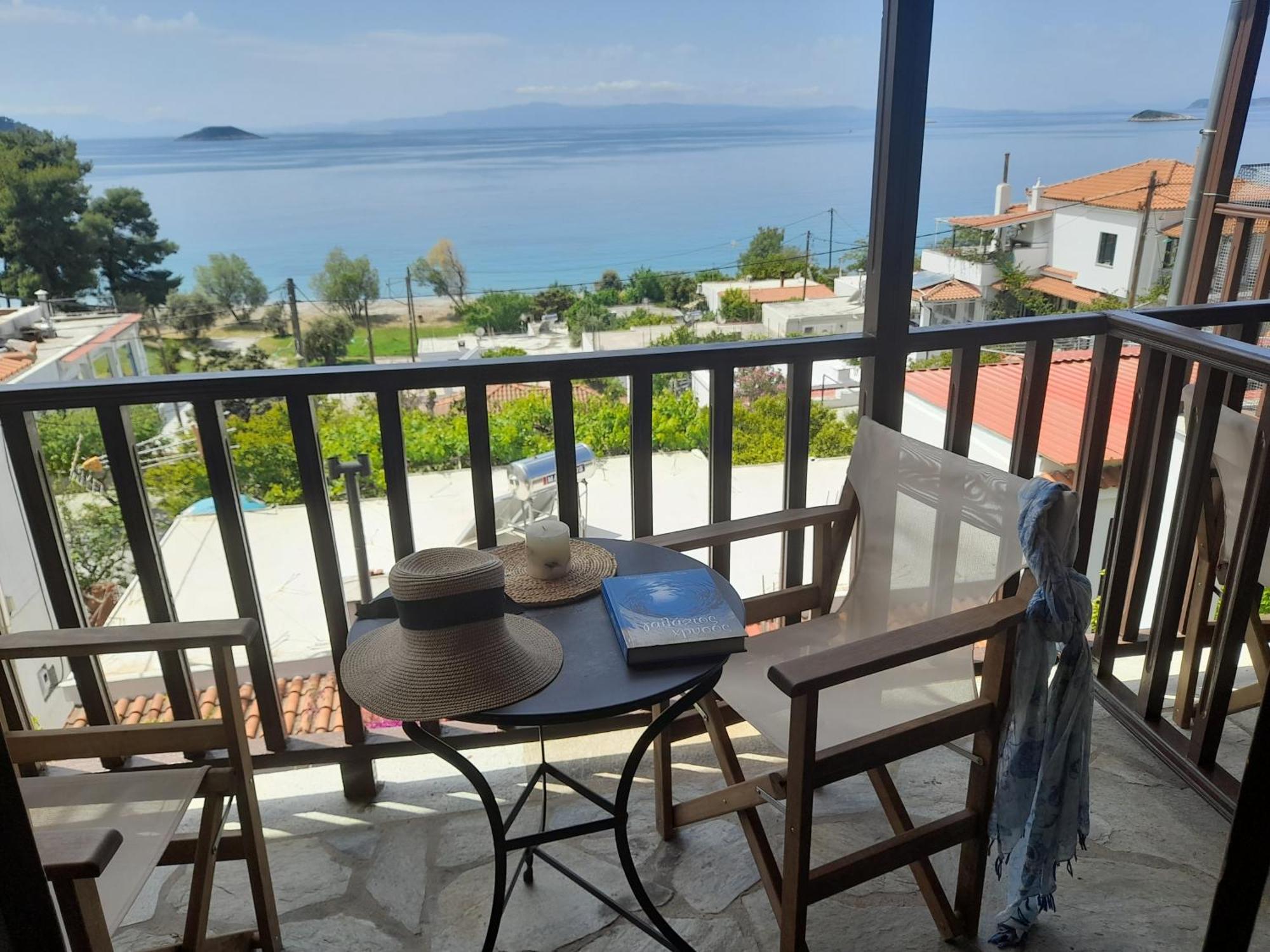Lilian Beachfront Apartments Neo Klima Dış mekan fotoğraf