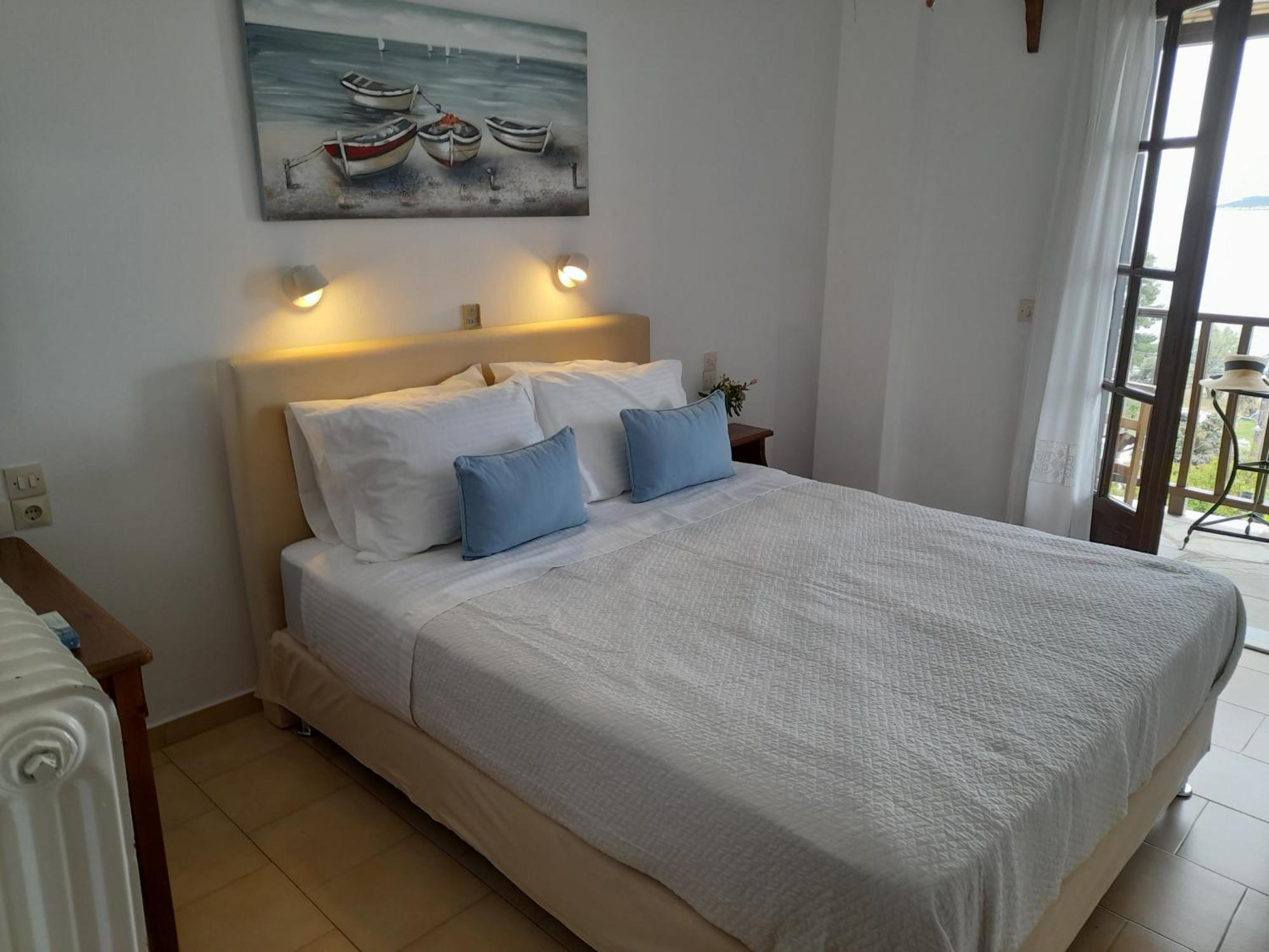 Lilian Beachfront Apartments Neo Klima Dış mekan fotoğraf