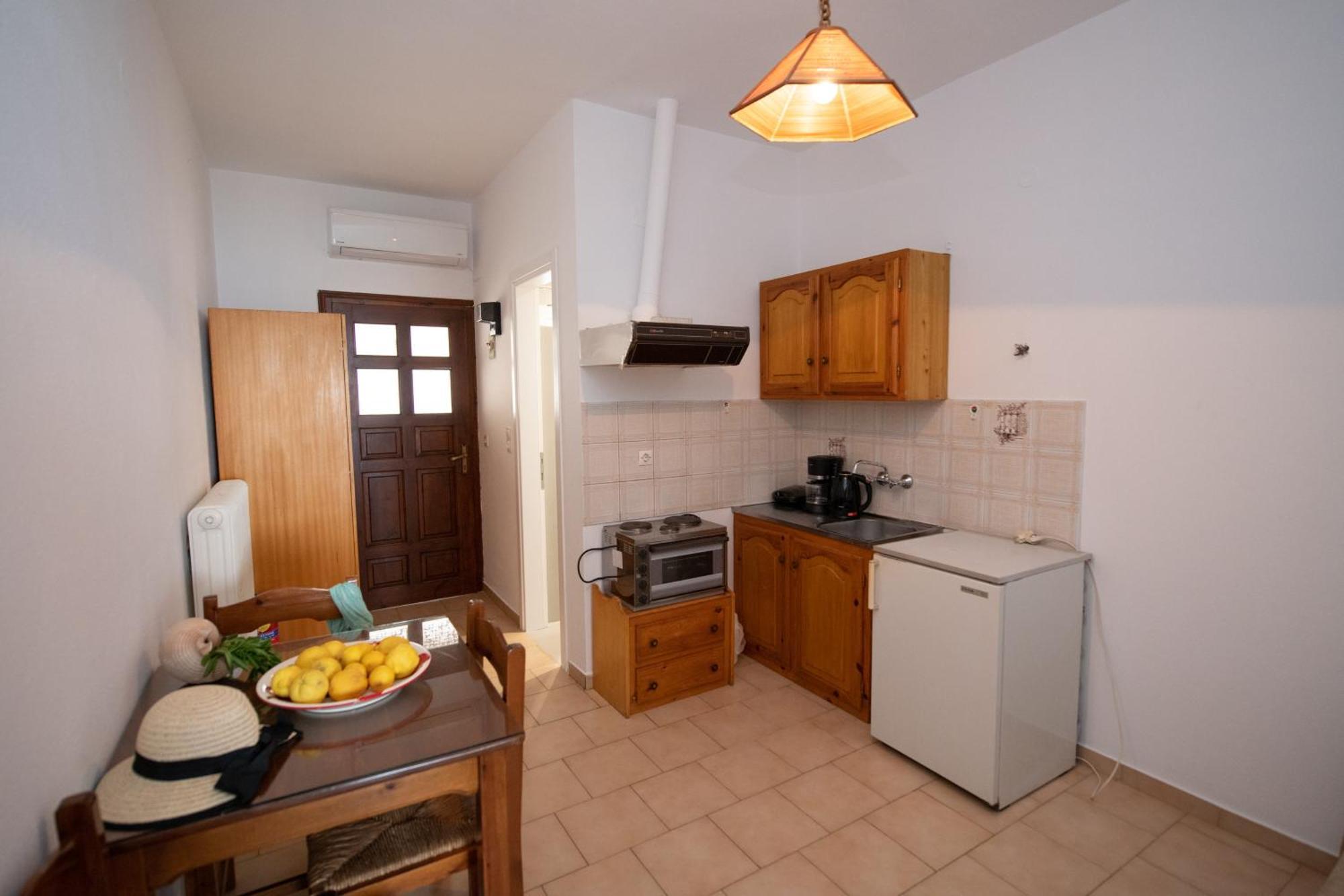 Lilian Beachfront Apartments Neo Klima Dış mekan fotoğraf