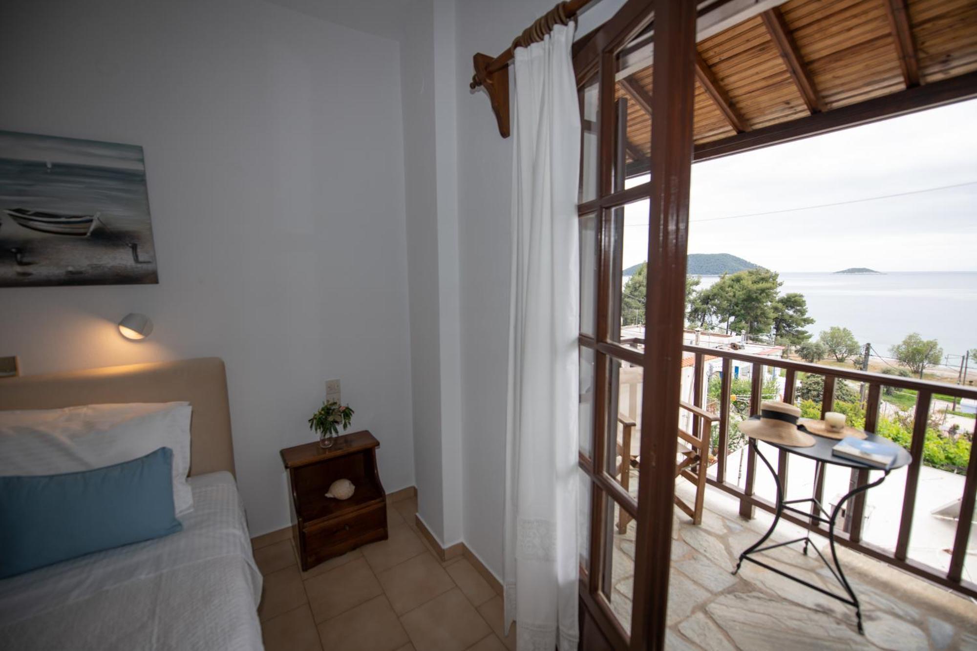 Lilian Beachfront Apartments Neo Klima Dış mekan fotoğraf